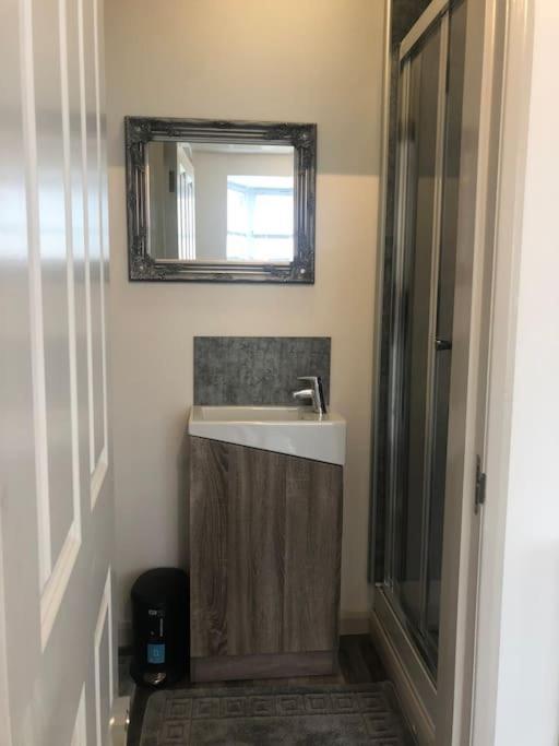 Newly Renovated Modern Studio Apartment Penzance Exterior foto
